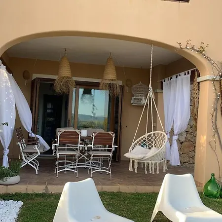Semesterbostad Casa Adelaide, Oasi Di Pace Con Vista Mare Olbia